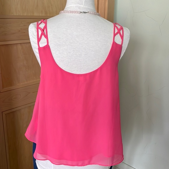 E&M Fuchsia Pink Sleeveless Cropped Cami, Size M - Picture 7 of 12